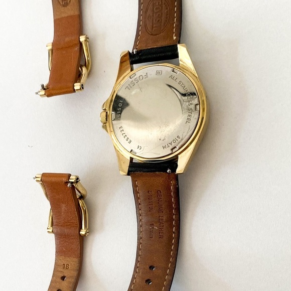 FOSSIL Genuine Leather Black Women’s watch extra brown Strap - Picture 8 of 8